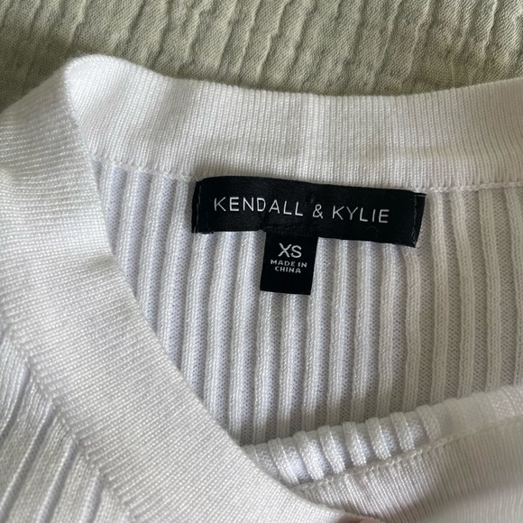 Kendall & Kylie Cropped Long Sleeve Top - XS - Picture 3 of 4